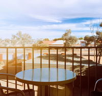 Desert Cave Hotel - Whitsundays Accommodation