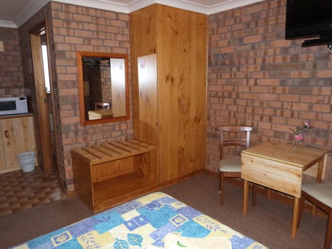 Wintersun Motel - Whitsundays Accommodation 24