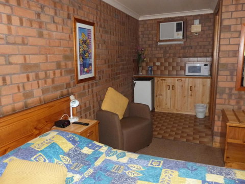 Wintersun Motel - Whitsundays Accommodation 8