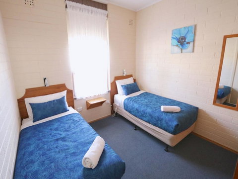 Robe Central Motel - Whitsundays Accommodation 23