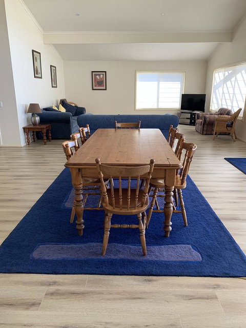 Emu Bay Lodge - Whitsundays Accommodation 8