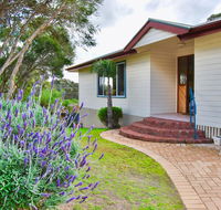Annie's Balquhidder Cottage - Whitsundays Accommodation