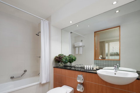 Rydges Newcastle - Whitsundays Accommodation 20