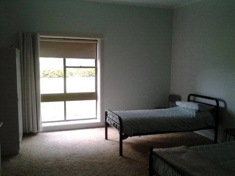 Hilltop Escape - Whitsundays Accommodation 4