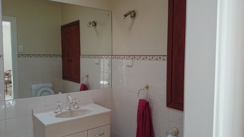 Hilltop Escape - Whitsundays Accommodation 20