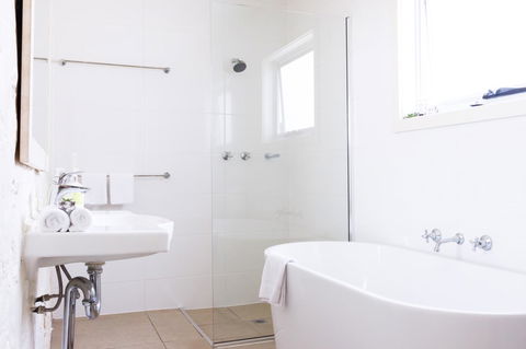 20 Hill Avenue Bed & Breakfast - Whitsundays Accommodation 23