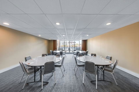 Adina Apartment Hotel Wollongong - Whitsundays Accommodation 37