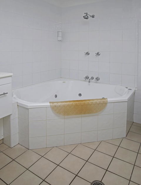 Aston Motel Yamba - Whitsundays Accommodation 30