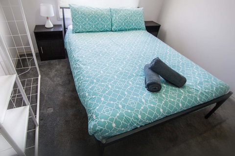 Waterfront On Jefferson, At Wellington Marina, SA - Whitsundays Accommodation 16