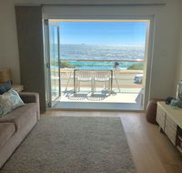 Cottesloe Beachfront Ocean View Apartment - Whitsundays Accommodation