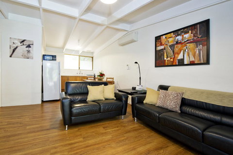 Peppermint Brook Cottages - Whitsundays Accommodation 2