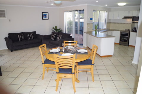 Kalbarri Blue Ocean Villas - Whitsundays Accommodation 5