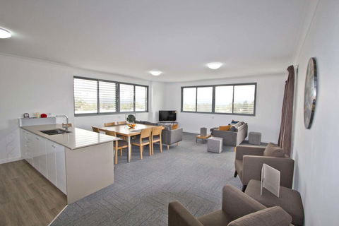 Morisset Serviced Apartments - Whitsundays Accommodation 17