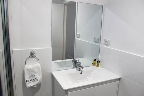 Morisset Serviced Apartments - Whitsundays Accommodation 9