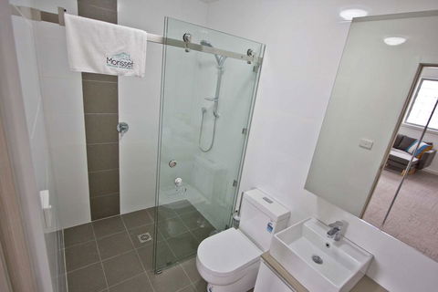 Morisset Serviced Apartments - Whitsundays Accommodation 32