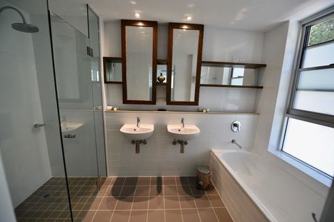 East On Byron - Whitsundays Accommodation 18