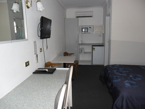 Ben Chifley Motor Inn - Whitsundays Accommodation 31