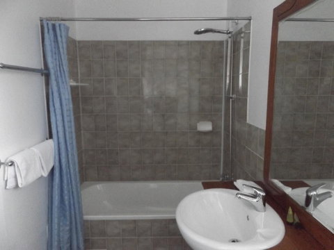 Ben Chifley Motor Inn - Whitsundays Accommodation 12