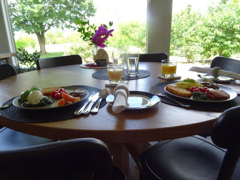 Romanz In The Valley (Luxury B&B) - Whitsundays Accommodation 40