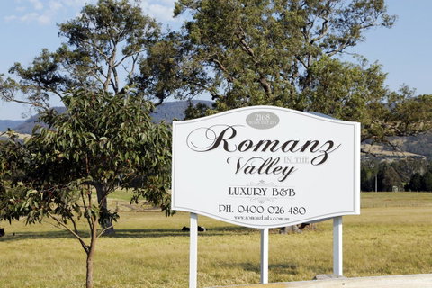Romanz In The Valley (Luxury B&B) - Whitsundays Accommodation 33