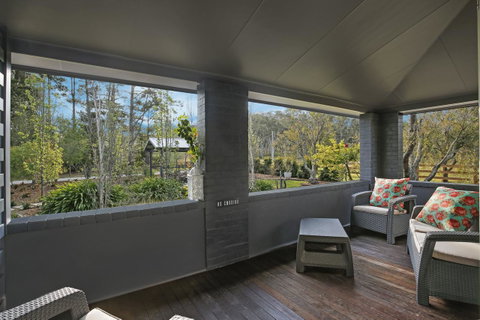 Romanz In The Valley (Luxury B&B) - Whitsundays Accommodation 14