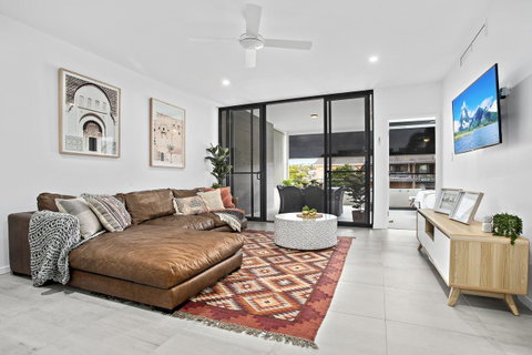 No 5 Rockpool 69 Ave Sawtell - Whitsundays Accommodation 0