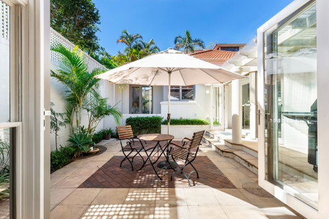 Kensington Self-Contained Modern House (89BROM) - Whitsundays Accommodation 3