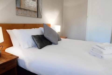 Almond Inn - Whitsundays Accommodation 0