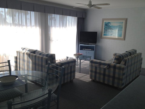 Breakers Apartments - Whitsundays Accommodation 13