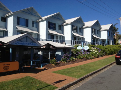 Breakers Apartments - Whitsundays Accommodation 0