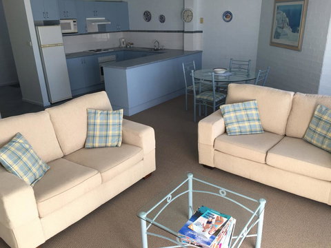 Breakers Apartments - Whitsundays Accommodation 9