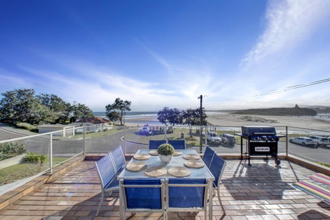 The Rotunda, Gerroa - Whitsundays Accommodation 0