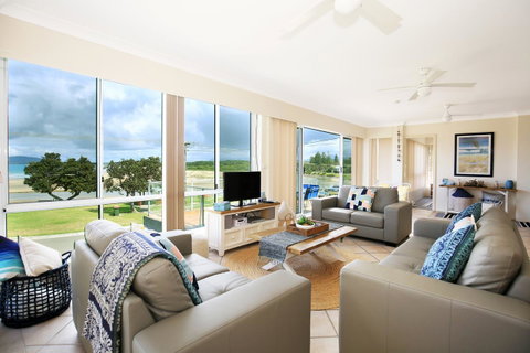 The Rotunda, Gerroa - Whitsundays Accommodation 7