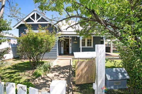 Belltrees - Whitsundays Accommodation 0