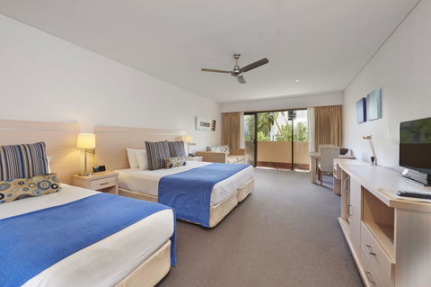Waves Byron Bay - Whitsundays Accommodation 25