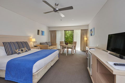 Waves Byron Bay - Whitsundays Accommodation 26