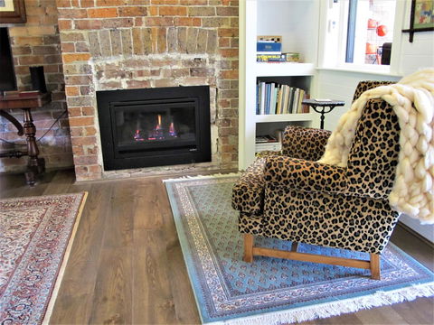 Apple Tree Cottage - Whitsundays Accommodation 18