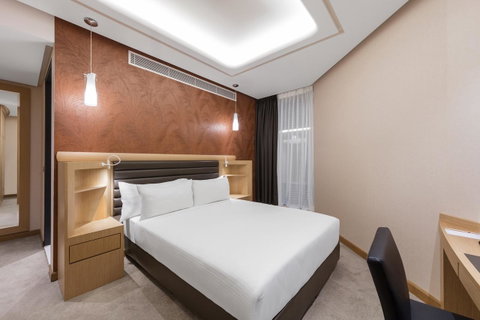 Rydges Australia Square, Formerly Tank Stream Hotel - Whitsundays Accommodation 13