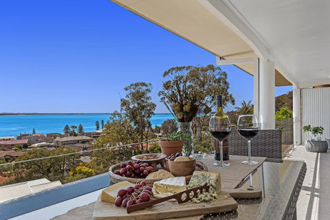 Phuza Maningi 17 Myan Close - Whitsundays Accommodation 2