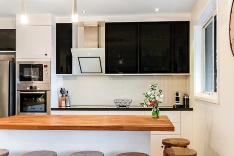 Phuza Maningi 17 Myan Close - Whitsundays Accommodation 8
