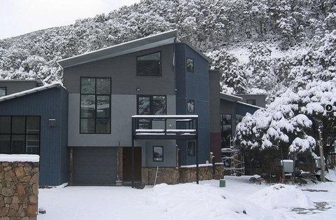 Snowstream 4 - Whitsundays Accommodation 0