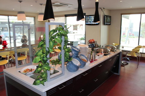 Ibis Newcastle - Whitsundays Accommodation 9