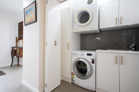 Armidale Cottage - House 2 - Whitsundays Accommodation 14