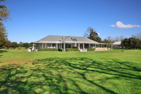 Terara Riverside Retreat - Whitsundays Accommodation 23