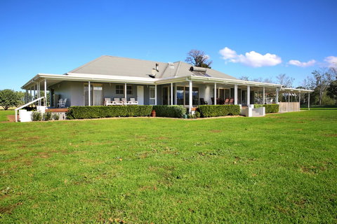 Terara Riverside Retreat - Whitsundays Accommodation 22