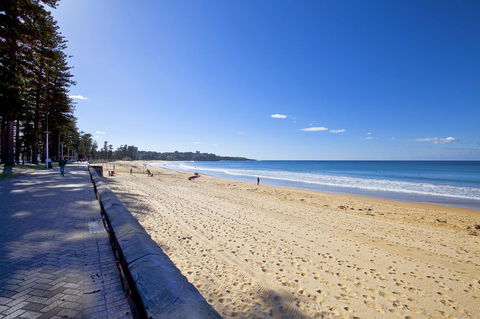 Manly Paradise Motel & Apartments - Whitsundays Accommodation 8