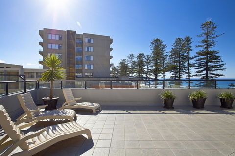 Manly Paradise Motel & Apartments - Whitsundays Accommodation 7