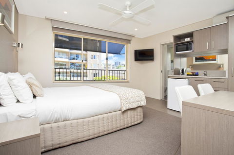 Manly Paradise Motel & Apartments - Whitsundays Accommodation 14