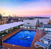 Holiday Inn Old Sydney - Whitsundays Accommodation
