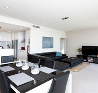 Brand New Executive Apartment - Whitsundays Accommodation